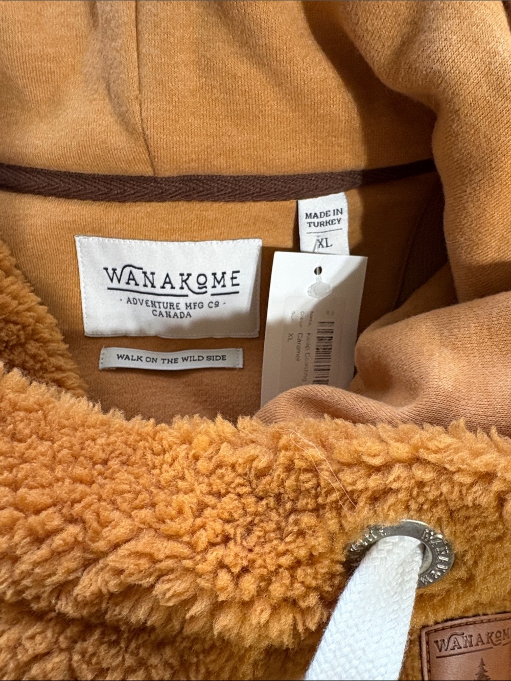 Wanakome Women's Tan/White Sherpa Hoodie